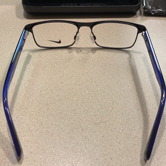 NIKE BOYS EYEGLASS FRAMES with Case - Picture 5 of 11